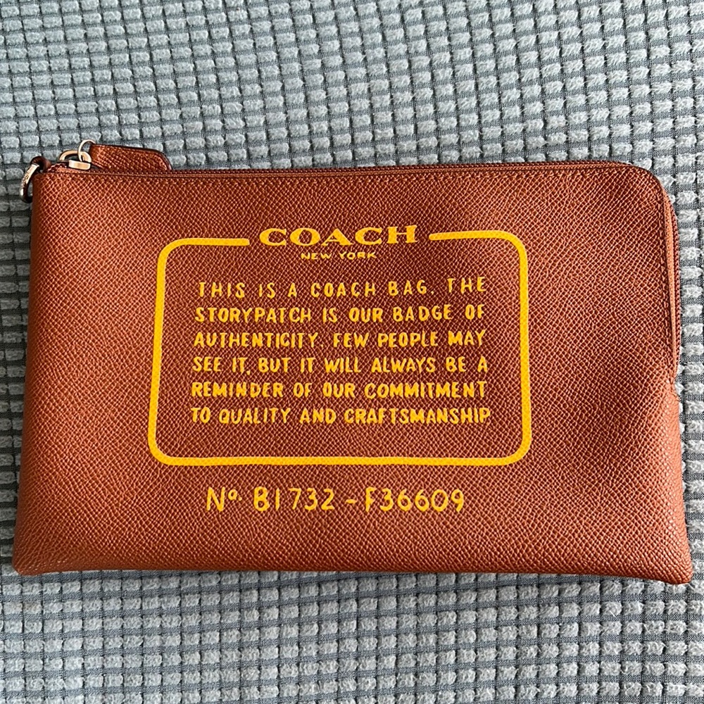 Coach pouch No. F36609